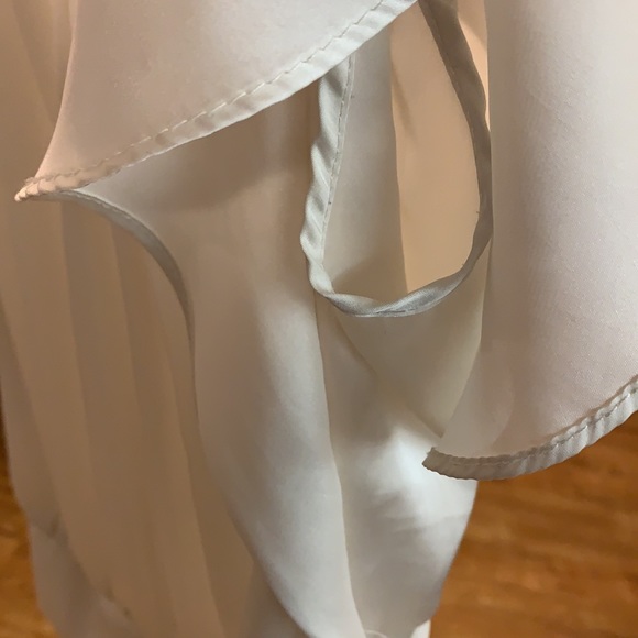 Off-white/creme colored top - Picture 12 of 12